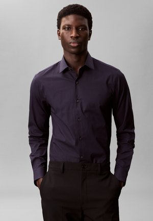 Calvin Klein SLIM - Ametlik pluus - night sky