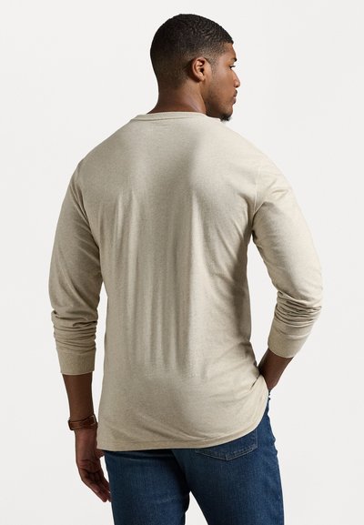 Polo Ralph Lauren Big & Tall CLASSIC FIT JERSEY LONG SLEEVE T-SHIRT - Μπλούζα με μακριά μανίκια - expedition dune heather