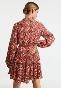 Next Paitamekko - red ecru leaf print