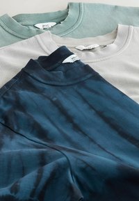 Unselected, grey tie dye green stone