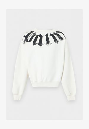 Άσπρο φούτερ με μακριά μανίκια και στρογγυλή λαιμόκοψη με μαύρο γοτθικό κείμενο πάνω από τους ώμους και το άνω μέρος του στήθους.