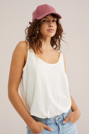 WE Fashion, Casquette - light red