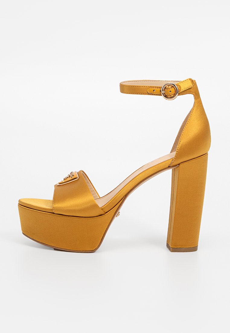 Guess Sandalen met plateauzool mosterdgeel Guess Sandalen met plateauzool mosterdgeel