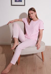 LELA SOFT TOUCH - Pigiama - pink
