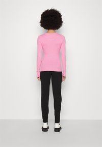 Even&Odd Sweter