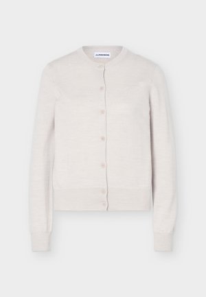 Lichtbeige vest met knopen, lange mouwen, geribbelde manchetten, zoom en een ronde hals, plat weergegeven tegen een witte achtergrond.