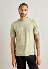 Scotch & Soda REGULAR FIT  - Basic T-shirt - calla green melange