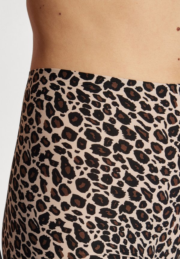 SOFTSTRETCH SHORTS - Pants4