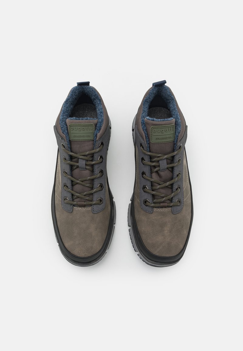 Bugatti Mens Snaker Mit Hiking Touch Für Einen Komfortablen