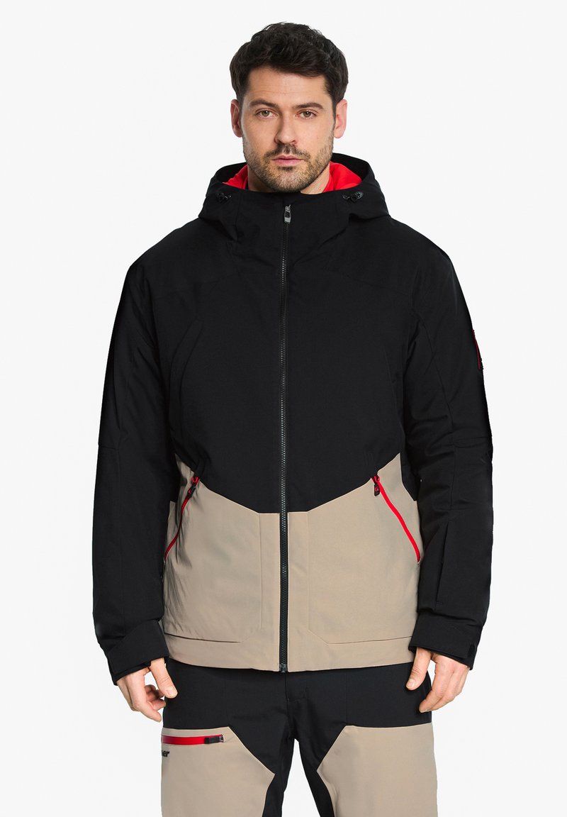 Schwarze und beige Winterjacke mit Kapuze, ausgestattet mit einem Reißverschluss vorne, schrägen Nähten, roten Reißverschlussakzenten und einer glatten Textur.