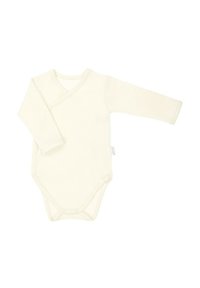 Body niemowlęce z długim rękawem wykonane z miękkiej, kremowo-białej bawełny. Kopertowy fason z zatrzaskiem na dole, ułatwiający ubieranie i zapewniający komfort.