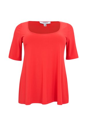 Rød top med korte ærmer, firkantet udskæring og løs pasform, mærket Yoek, vist på hvid baggrund.
