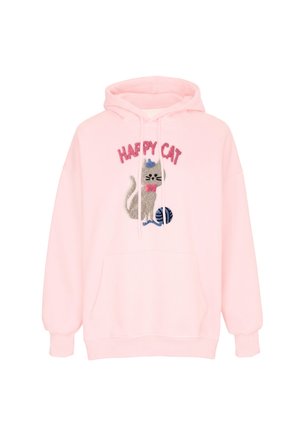 Lyserød hættetrøje med en grå kat, der bærer en blå hat og en lyserød butterfly, siddende ved siden af en blå garnnøgle med teksten "HAPPY CAT" ovenover.