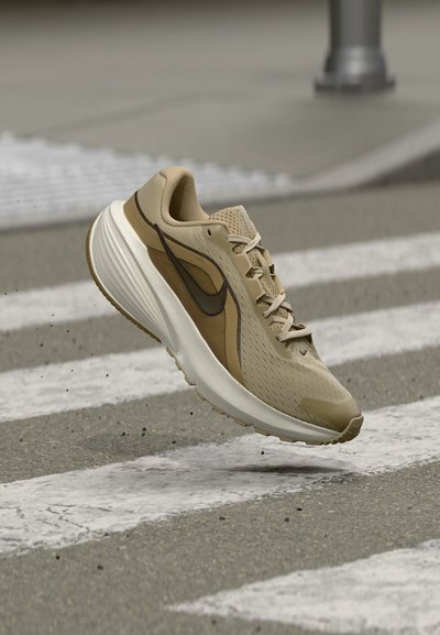 Nike Performance NIKE DOWNSHIFTER 14