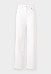 Pantalones de denim blancos con cintura alta, pierna recta, cinco bolsillos y herrajes en tono cobre. La textura de la tela es suave con un ligero estiramiento.
