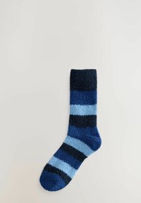 Purūs šilti kojinės su pakaitinėmis tamsiai mėlynomis, tamsiai mėlynomis, šviesiai mėlynomis ir žydromis horizontaliomis juostelėmis. Minkšta tekstūra ir raukinys viršuje.