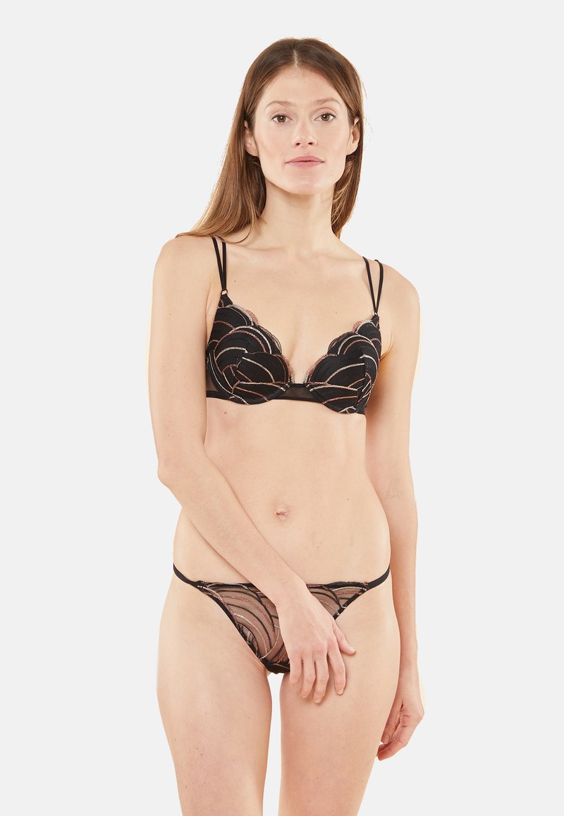 Etam String zwart Etam String zwart