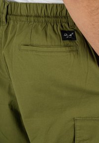 Reell PARA - Cargohose - green clover ripstop