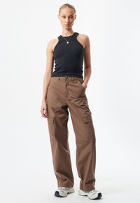 Dr.Denim DONNA CARGO - Cargobukser - walnut