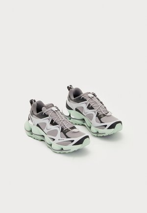 W SPEED ARC MATIS GTX - Sneakers low - windswept