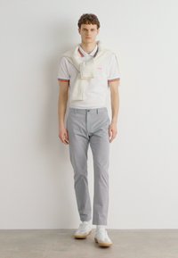 HUGO DAVID - Chino - medium grey