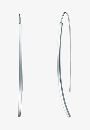 Orecchini ad anello in metallo argentato con un design curvo ed allungato. Presentano una finitura liscia e un filo sottile per una facile indossabilità.