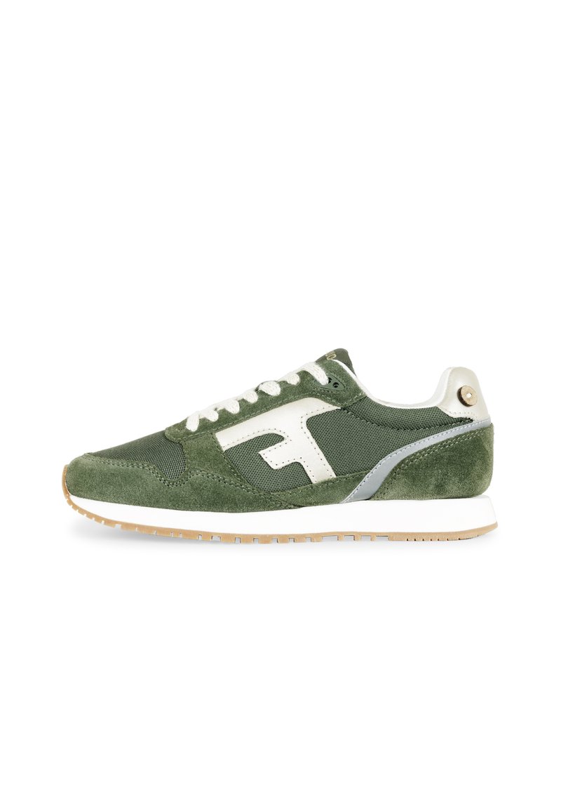 Grüne Wildleder- und Mesh-Sneaker mit weißen Akzenten, einem silbernen Streifen und einer beigen Sohle. Verfügt über eine abgerundete Zehenpartie und ein klassisches Schnürdesign.