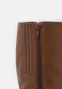 s.Oliver Botas - cognac