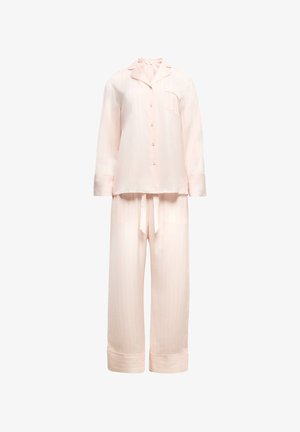 Haut de pyjama rose clair à manches longues boutonné avec poche poitrine et pantalon large assorti à cordon avec ourlets retroussés.