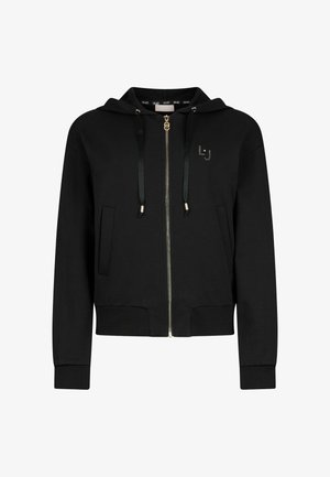 Fekete cipzáras kapucnis pulóver elülső zsebekkel, húzózsinóros kapucnival, és egy kis "LJ" logóval a bal mellrészen, fehér háttéren.