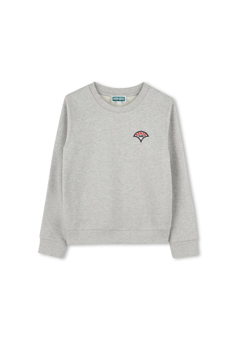 Sweatshirt gris en matériau doux. Présente un col ras du cou et des poignets côtelés, avec un petit logo brodé sur la poitrine gauche.
