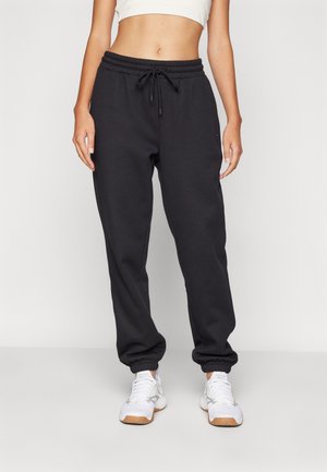 COZY GO TO SWEATPANT - Tepláky - black