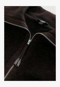 Valitud, chocolate brown