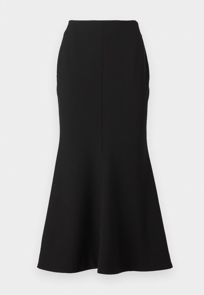 Jupe noire évasée en tissu lisse, présentant une taille ajustée et une couture au centre, se terminant par un léger évasement à l'ourlet.