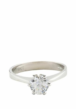 9 Karat Weißgoldring mit einem runden Diamantmittelstein, schlanker Band mit glatter Oberfläche, minimalistischem Design und viergliedrigem Kranz.