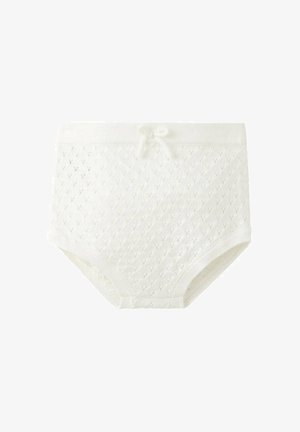 Weiße gestrickte Babyhöschen mit strukturiertem Diamantmuster und einer kleinen Schleife in der Mitte des Bundes.