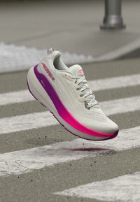 Non sélectionné, wht/slvr/purplcactusflwr