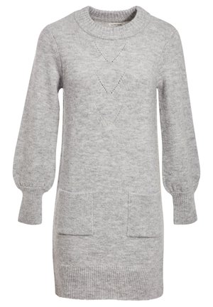 Robe pull gris tricotée avec un col rond côtelé, des manches bouffantes et deux poches avant. Motifs de points en forme de diamant remarquables.