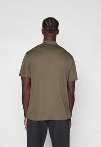 Nike Golf SOLID  - Polo - cargo khaki/black