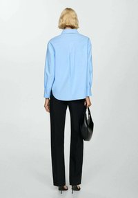 Mango Bluza z gumbi - light blue