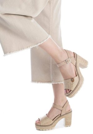 Refresh, SANDALIA DE MUJER CON TACÓN - TAUPE - Sandalias de tacón - marron