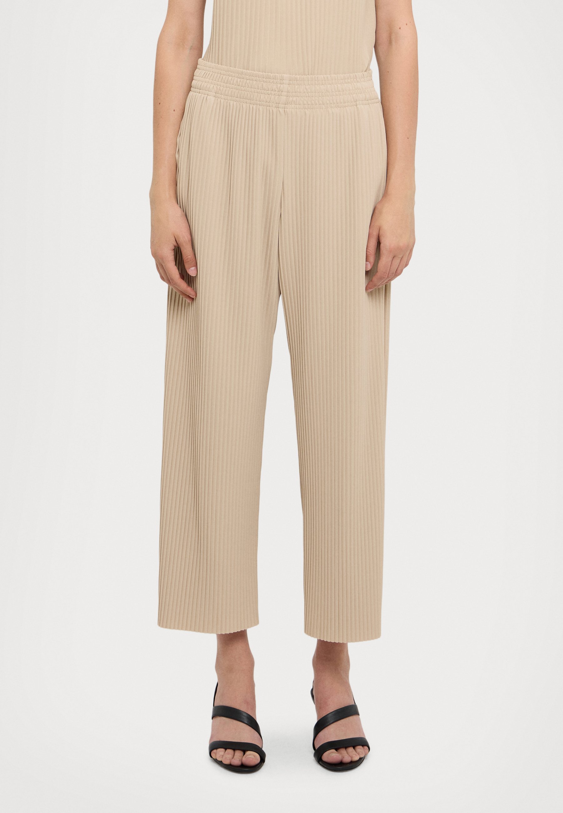 【関税込み】MM by Max Mara ベージュ Rolanda パンツ MAX MARA Leisure Rolanda cropped plissé-crepe wide-leg pants