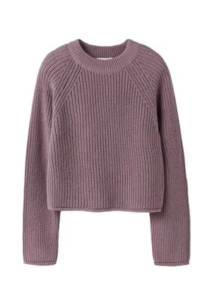 Pull à col rond en lavande clair, présentant une texture côtelée, un col rond et de longues manches raglan avec un ourlet court.