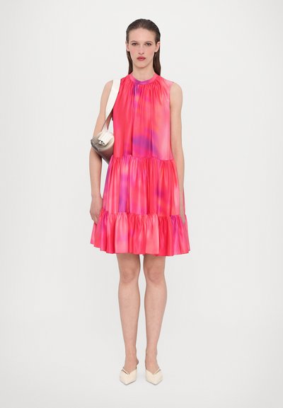 Roksanda PHINIA DRESS - Koktajl obleka/za zabavo - begoma/dewberry