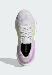 adidas Performance ULTRABOOST LIGHT - Chaussures de running sur route - crystal white   green spark   bliss lilac