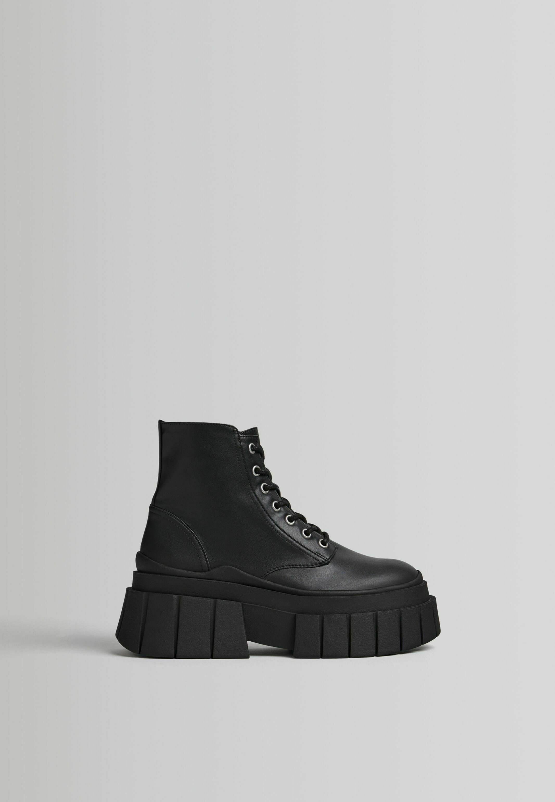 Bershka Enkellaarsjes met plateauzool - black/zwart - Zalando.be