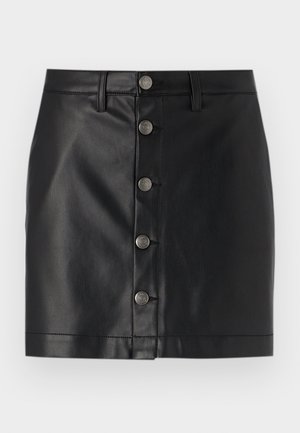 Musta nahkahame, jossa on muotoiltu malli, viisi hopeista metallinappia edessä ja suora helma. Sileä pinta.