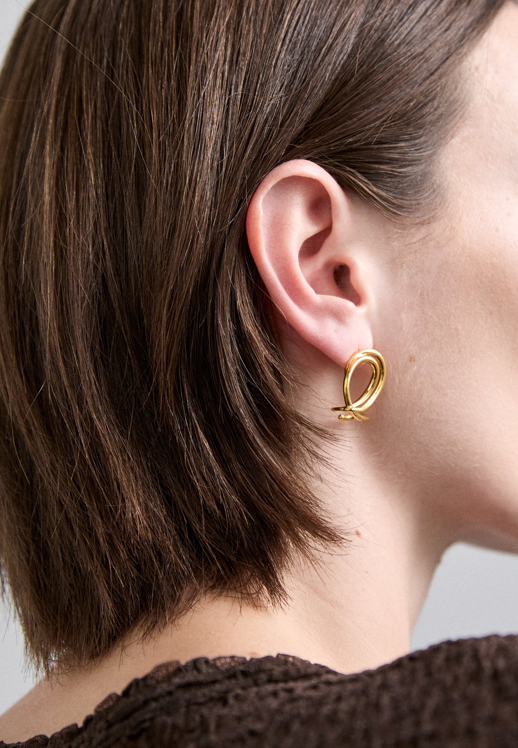 Charlotte Chesnais ピアス CREOLE LASSO 23BO125AR charlotte-chesnais-creoles-bo-