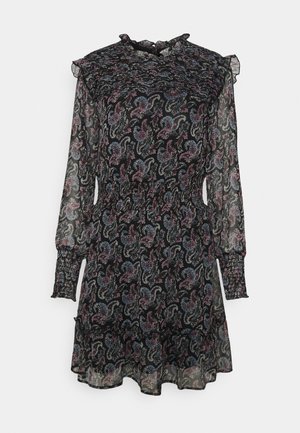 Zwarte paisley-jurk gemaakt van lichtgewicht stof, met lange mouwen, een gerimpelde halslijn en een elastische taille.