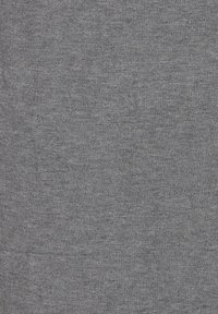 Grauer Stoff mit einer glatten, einheitlichen Textur. Das Material wirkt weich und gestrickt und weist ein dezentes, feines Muster auf.